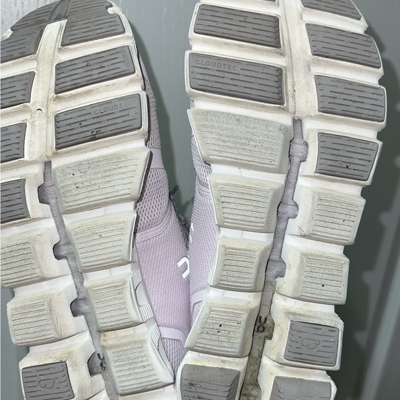 On Cloud Women’s 5 Lily Frost Size 8.5 GUC - Picture 6 of 6